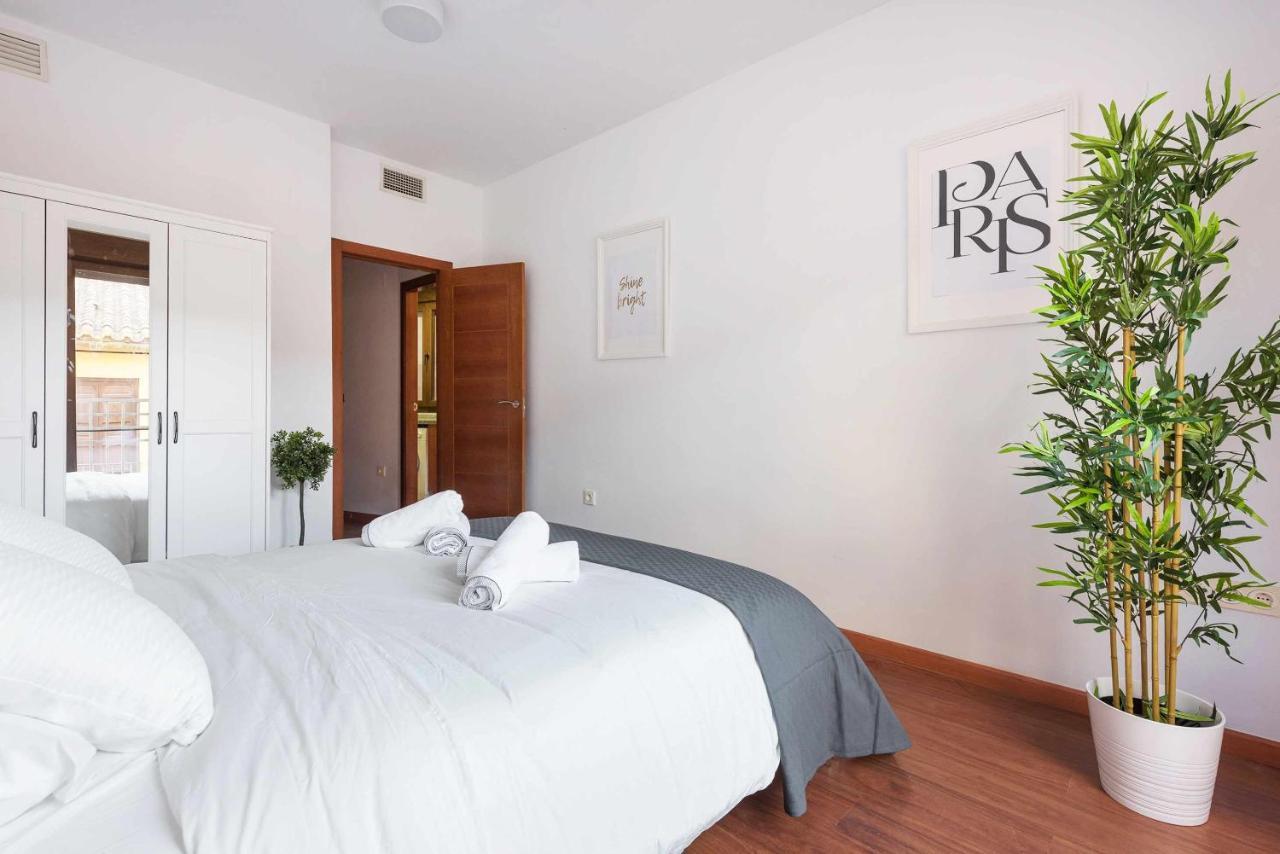 Pineapple Rosaleda 13 Apartment Malaga Exterior photo